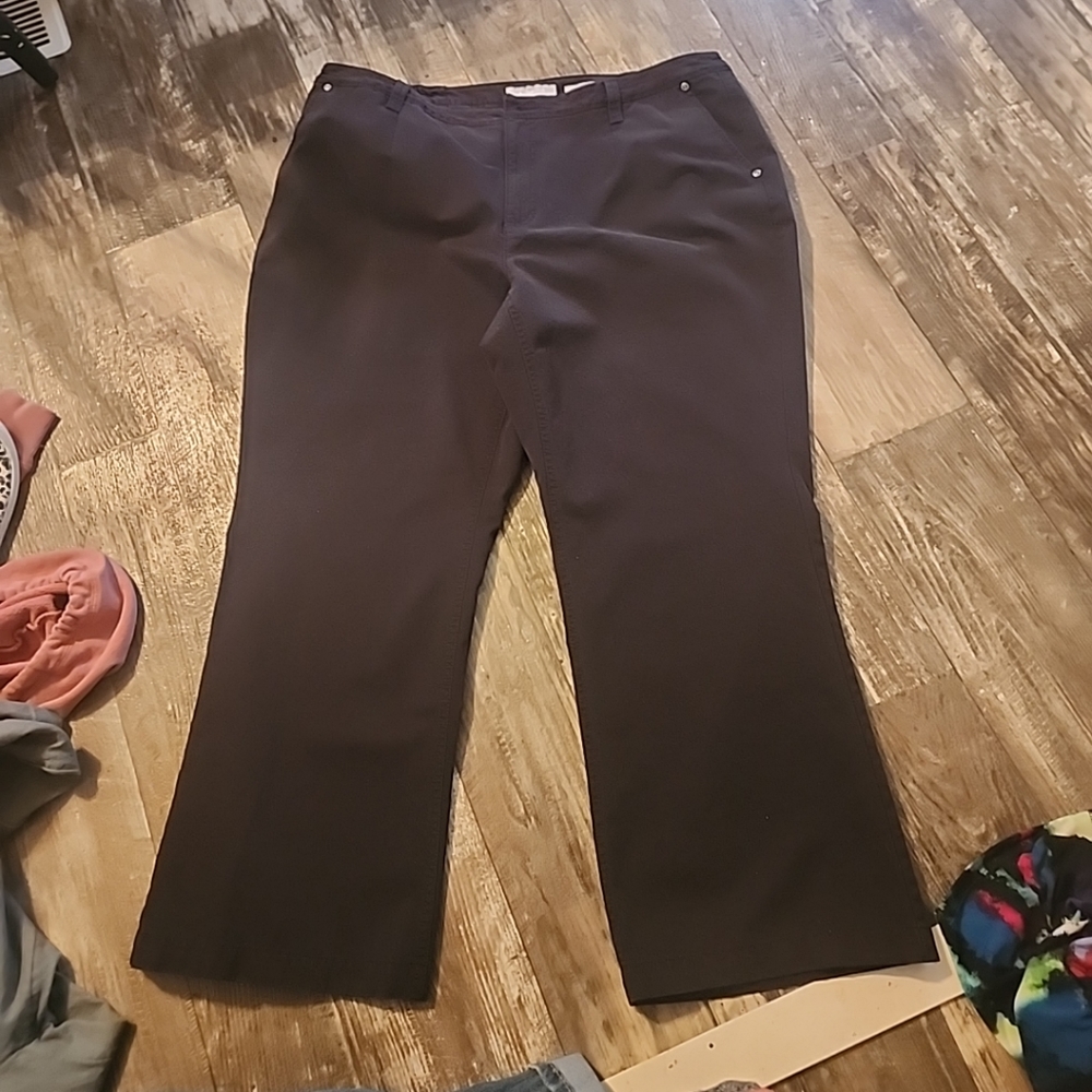 Liz Claiborne black pants